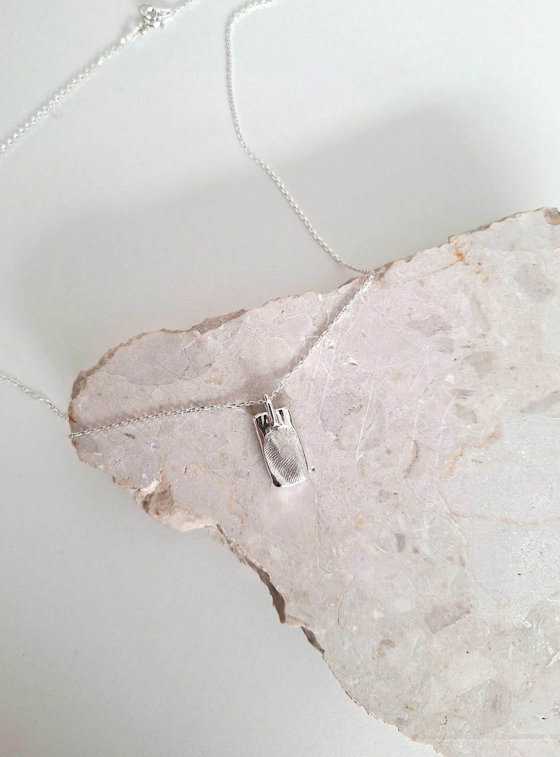 Naszyjnik z odciskiem palca - Prostokąt - obrazek 2